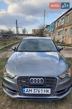 Хэтчбек Audi A3 2015 в 