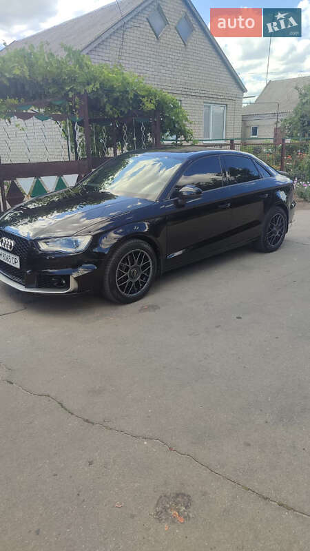 Седан Audi A3 2014 в Гадяче