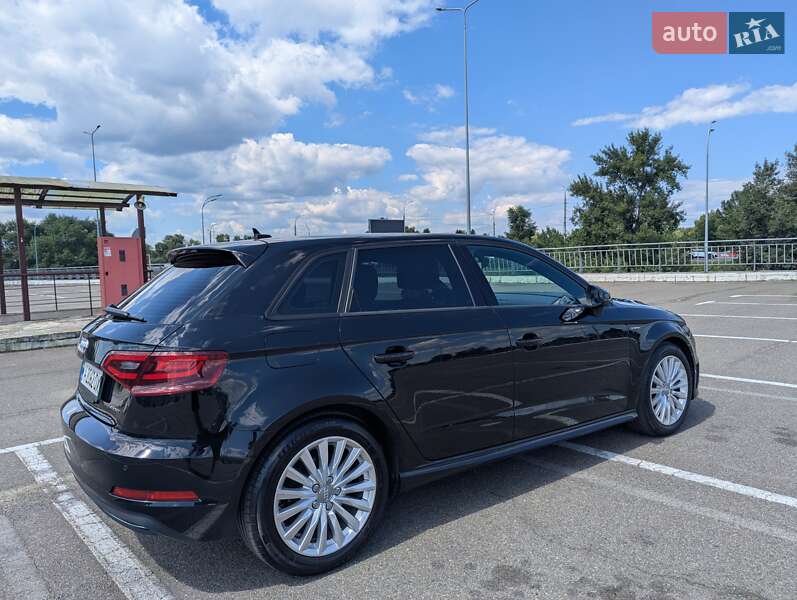 Хэтчбек Audi A3 2016 в Киеве фото 5 Хэтчбек Audi A3 2016 в Киеве