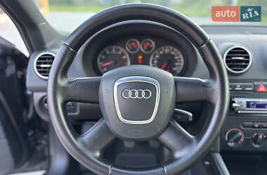 Хэтчбек Audi A3 2006 в 