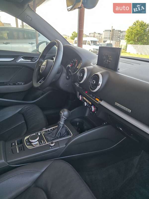 Седан Audi A3 2017 в Ковеле
