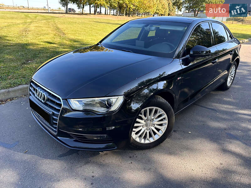 Седан Audi A3 2016 в Киеве фото 15 Седан Audi A3 2016 в Киеве