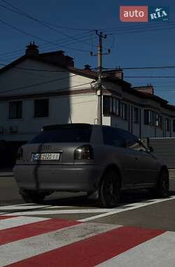 Хэтчбек Audi A3 1998 в 