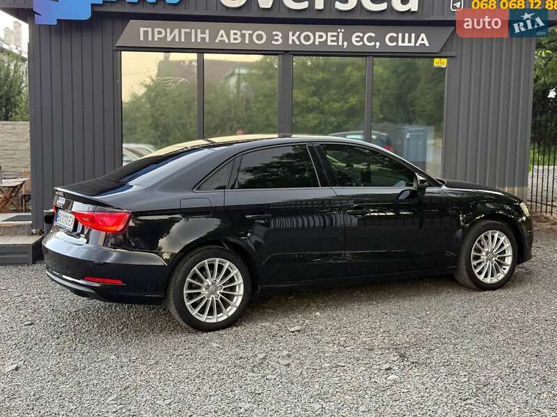 Седан Audi A3 2014 в Хмельницькому