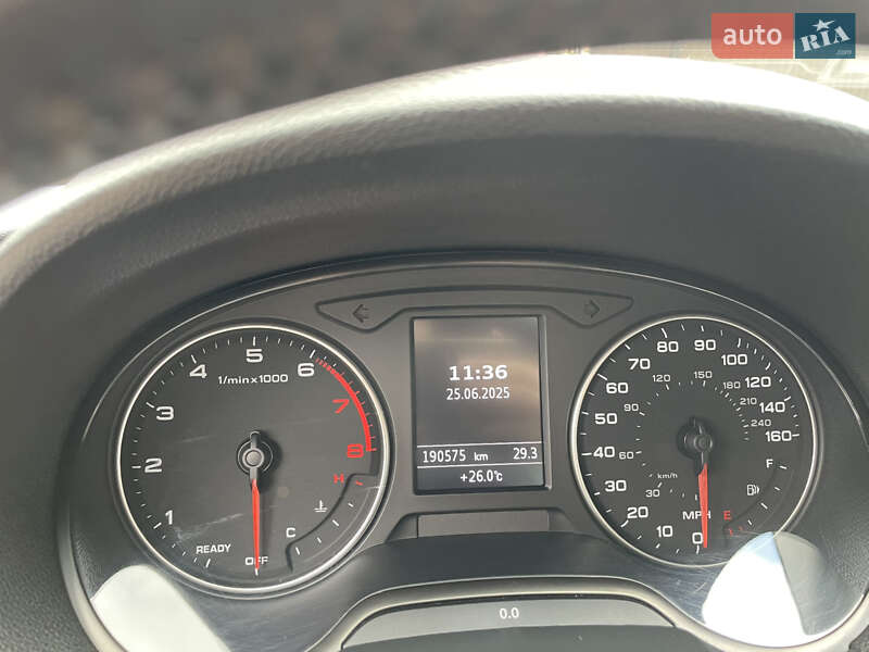 Седан Audi A3 2015 в Черновцах