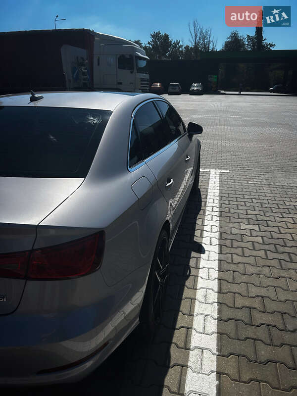 Седан Audi A3 2014 в Кременчуге