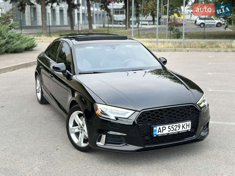 Седан Audi A3 2017 в Запорожье
