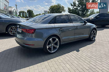 Седан Audi A3 2016 в 