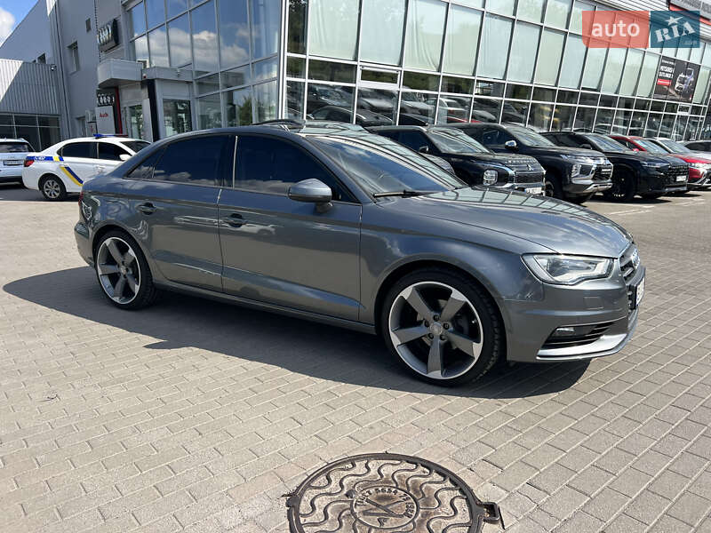 Седан Audi A3 2016 в Полтаві