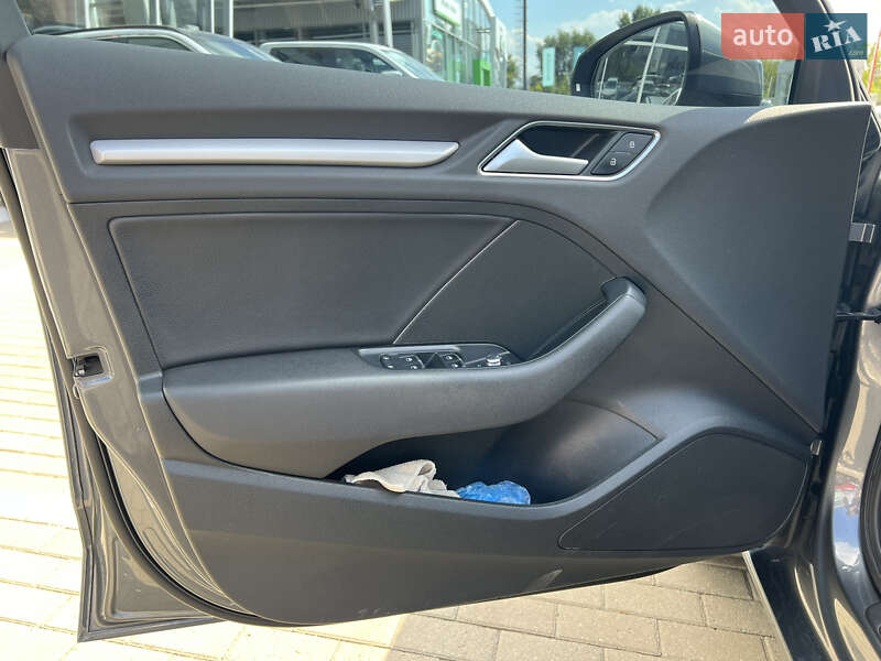 Седан Audi A3 2016 в Полтаві