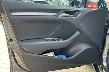 Седан Audi A3 2016 в 