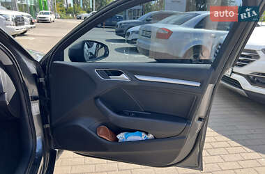 Седан Audi A3 2016 в 