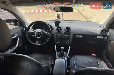 Хэтчбек Audi A3 2005 в 