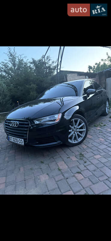 Седан Audi A3 2015 в Николаеве