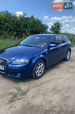 Хэтчбек Audi A3 2007 в 