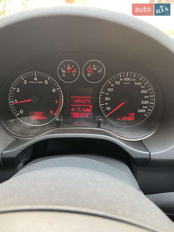 Хэтчбек Audi A3 2007 в Ромнах