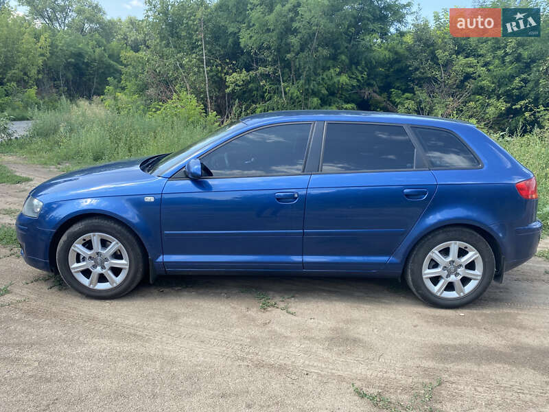 Хэтчбек Audi A3 2007 в Ромнах