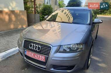 Хэтчбек Audi A3 2006 в 