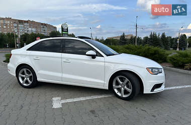 Седан Audi A3 2015 в Черкасах
