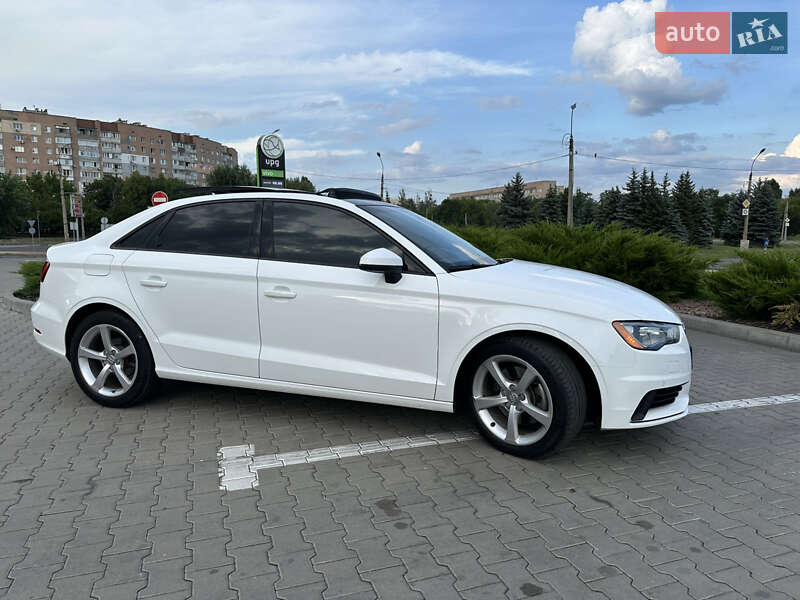 Седан Audi A3 2015 в Черкасах