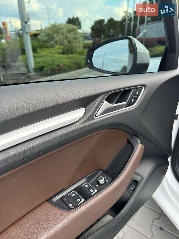 Седан Audi A3 2015 в Черкасах