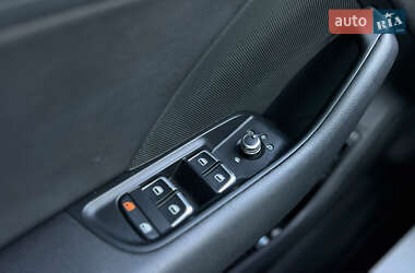 Хэтчбек Audi A3 2015 в 