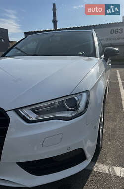 Хэтчбек Audi A3 2016 в 