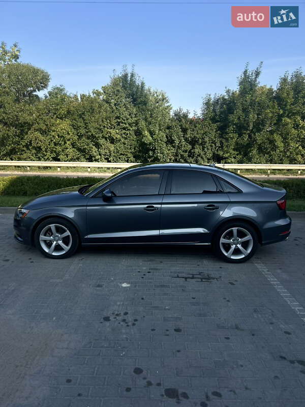 Седан Audi A3 2016 в Львове