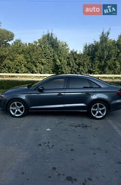 Седан Audi A3 2016 в 