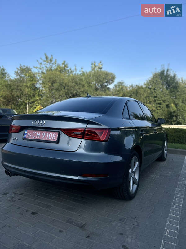 Седан Audi A3 2016 в Львове