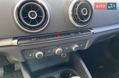 Седан Audi A3 2015 в 