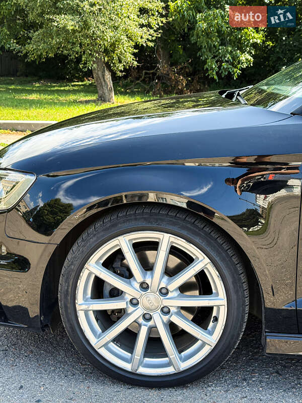 Седан Audi A3 2015 в Лубнах