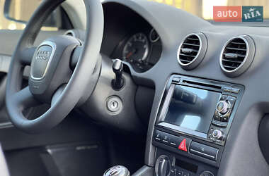 Хэтчбек Audi A3 2006 в 