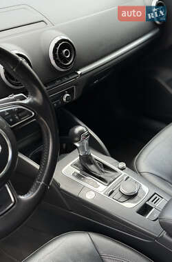 Седан Audi A3 2015 в 