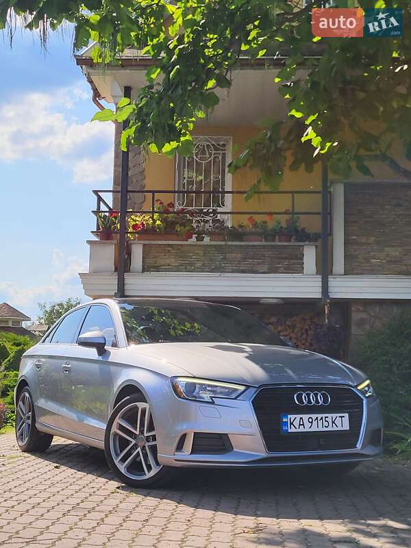 Седан Audi A3 2018 в 
