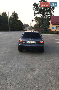 Хэтчбек Audi A3 2000 в 