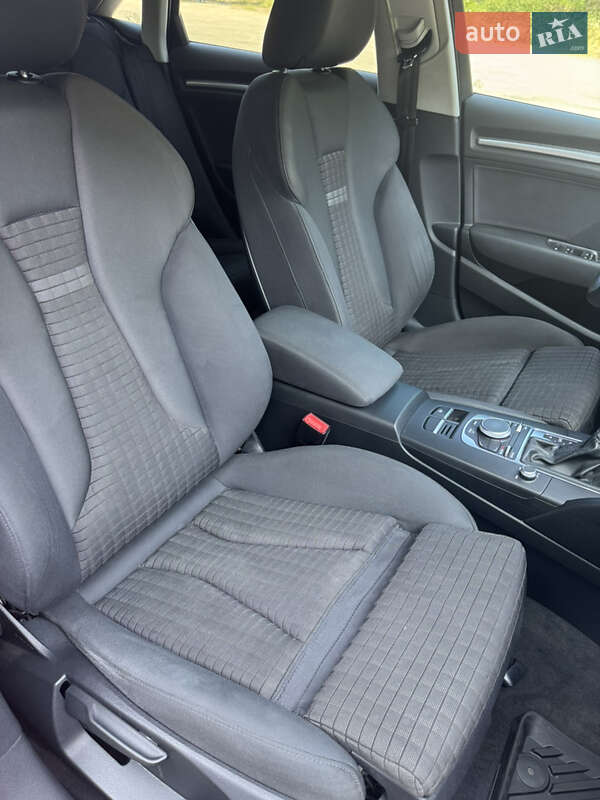 Седан Audi A3 2013 в Каменском