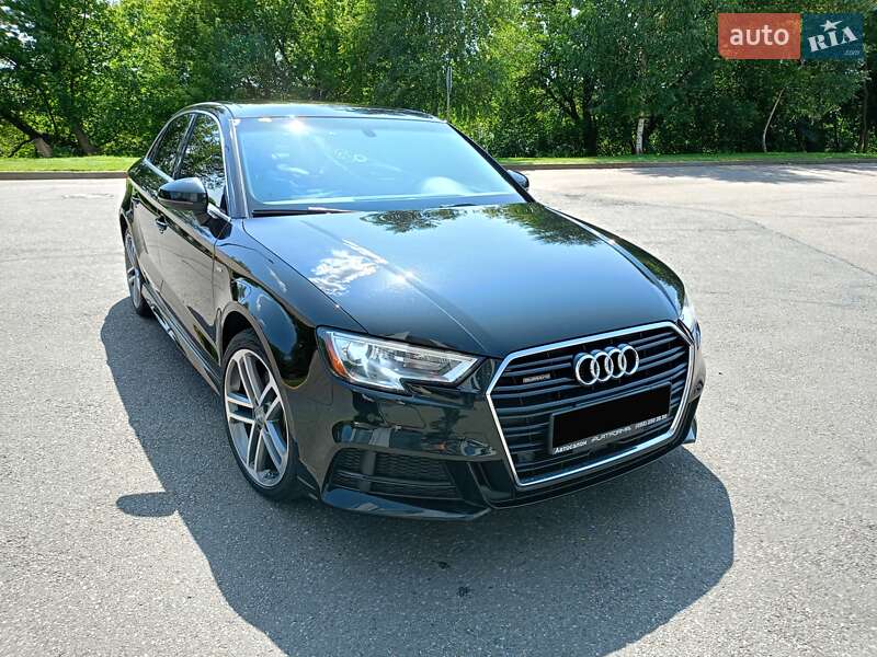 Седан Audi A3 2017 в Киеве
