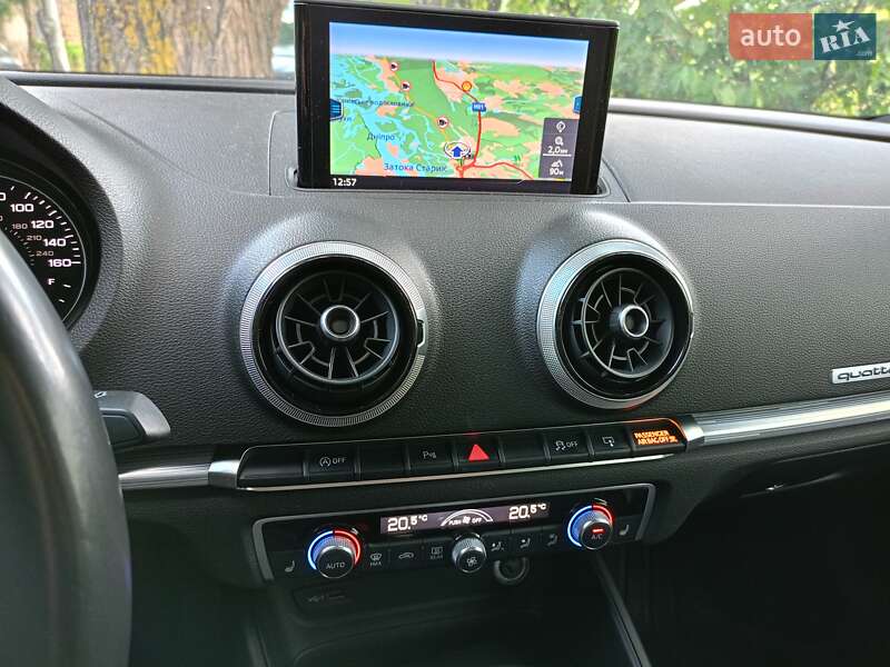 Седан Audi A3 2017 в Киеве