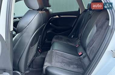 Хэтчбек Audi A3 2016 в 