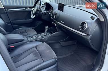 Хэтчбек Audi A3 2016 в 