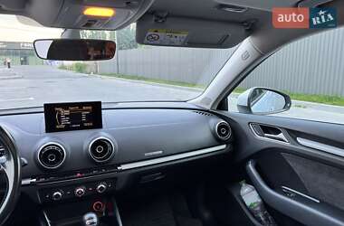 Хэтчбек Audi A3 2016 в 