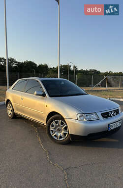 Хэтчбек Audi A3 1997 в 