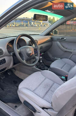 Хэтчбек Audi A3 1997 в 