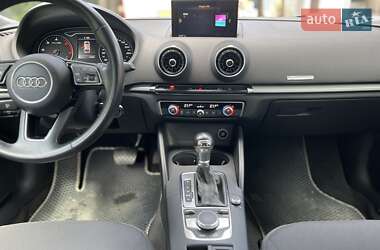 Хэтчбек Audi A3 2019 в 