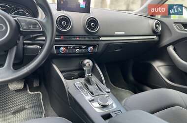 Хэтчбек Audi A3 2019 в 