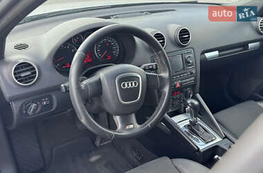 Хэтчбек Audi A3 2006 в 