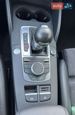 Хэтчбек Audi A3 2016 в 