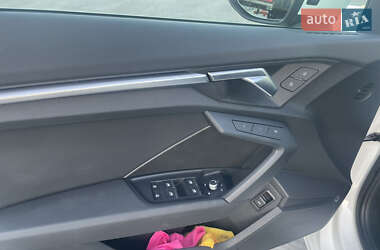 Седан Audi A3 2021 в 