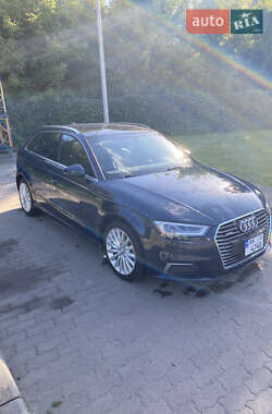 Хетчбек Audi A3 2017 в Рівному